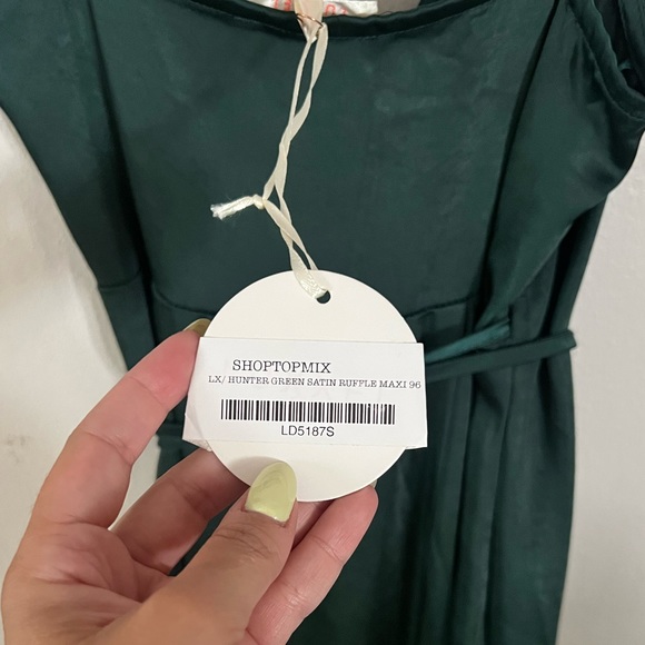 Formal Dress - Picture 4 of 4